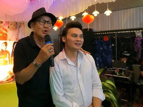 Duy Phương được một nam NSƯT giúp đỡ, hơn 10 năm mới dám nói điều này